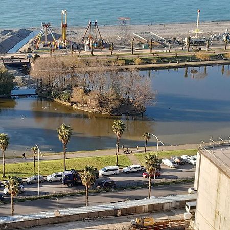 Smart Aparthotel Orbi City Batumi Kültér fotó
