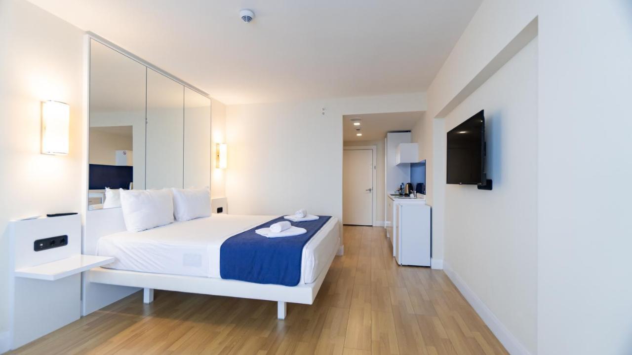 Smart Aparthotel Orbi City Batumi Kültér fotó
