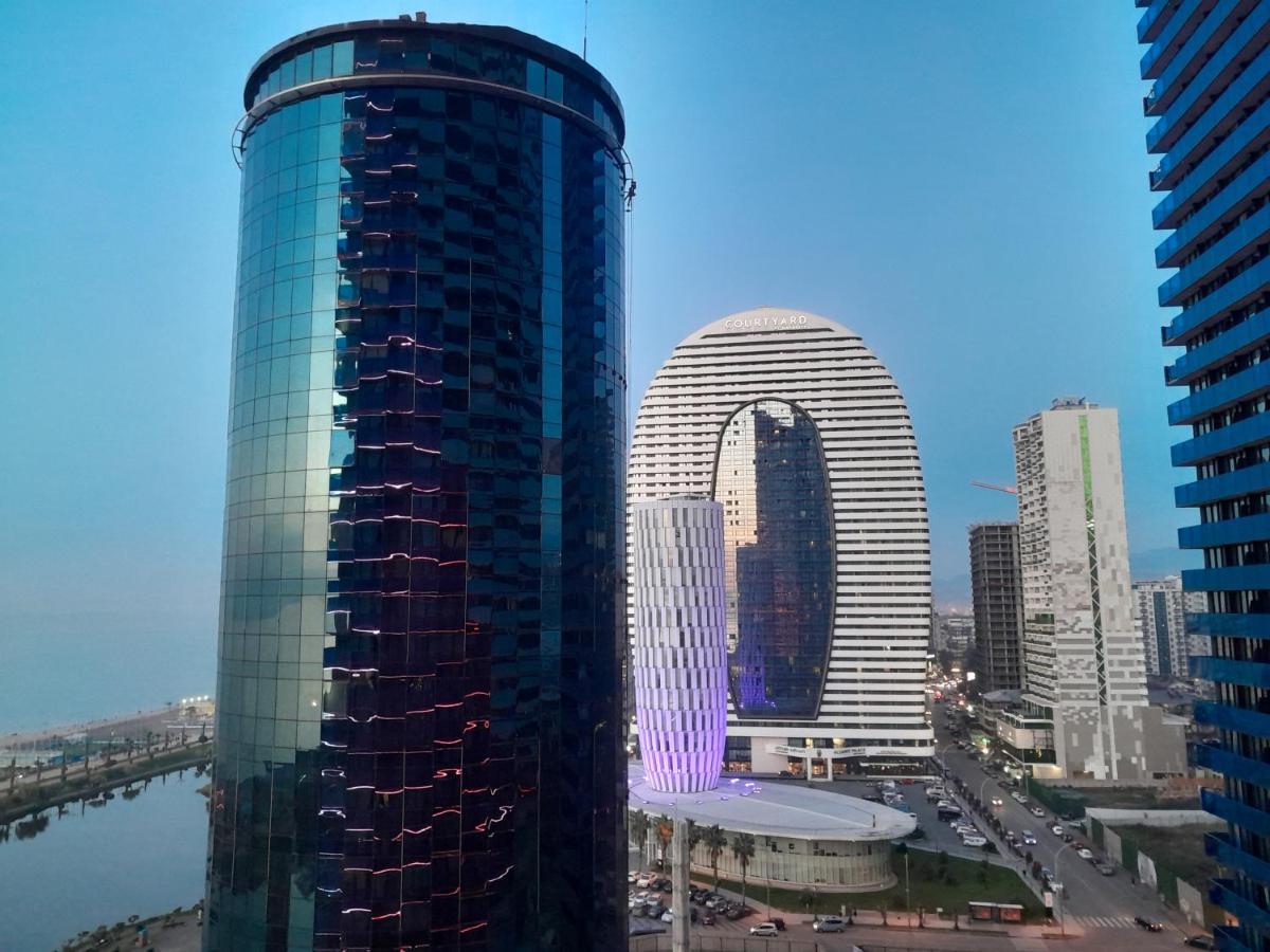 Smart Aparthotel Orbi City Batumi Kültér fotó