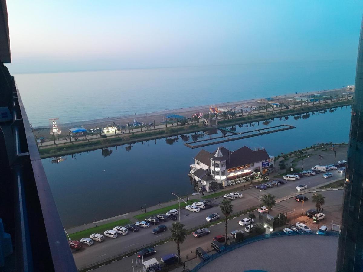 Smart Aparthotel Orbi City Batumi Kültér fotó