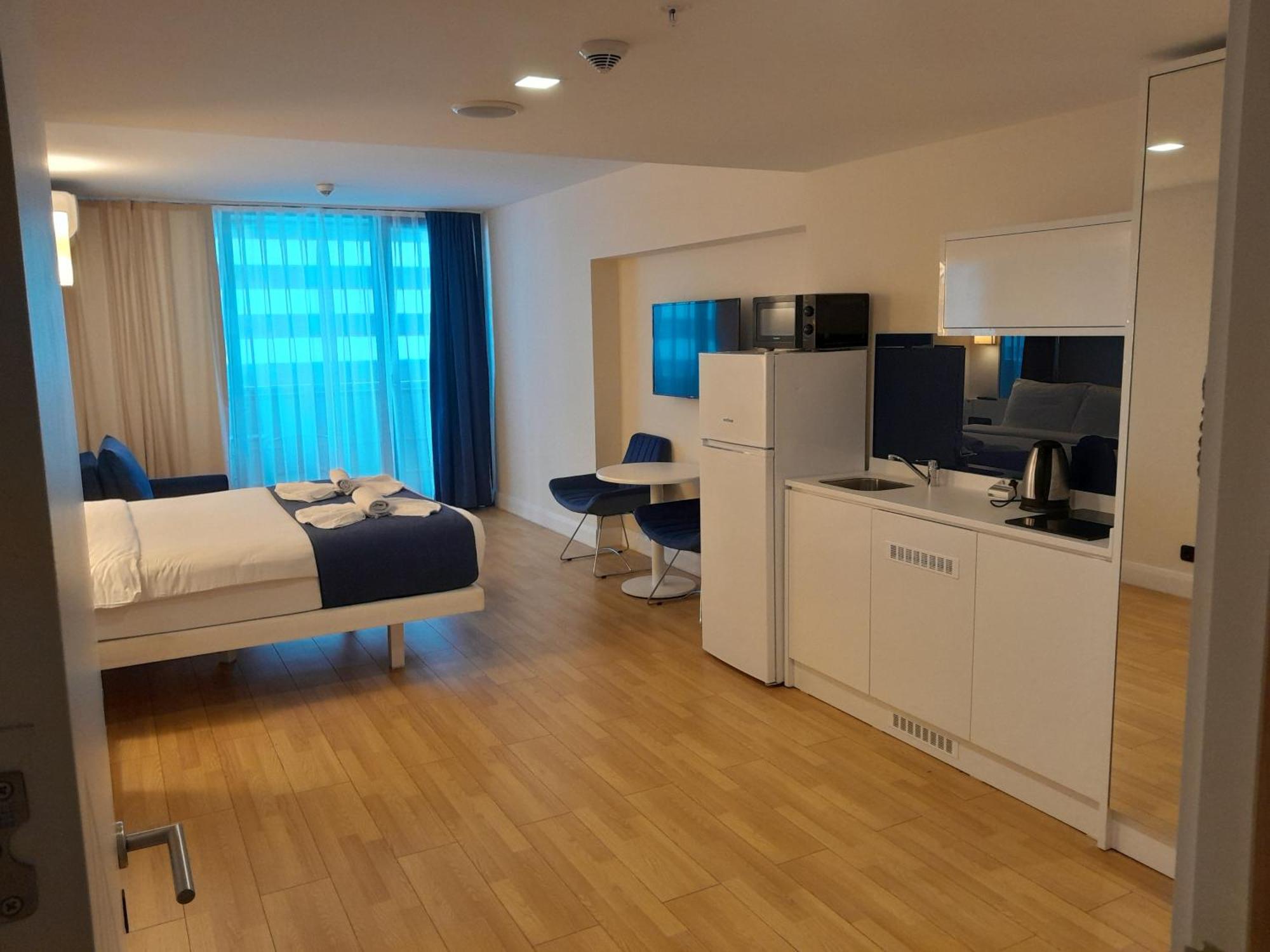 Smart Aparthotel Orbi City Batumi Kültér fotó