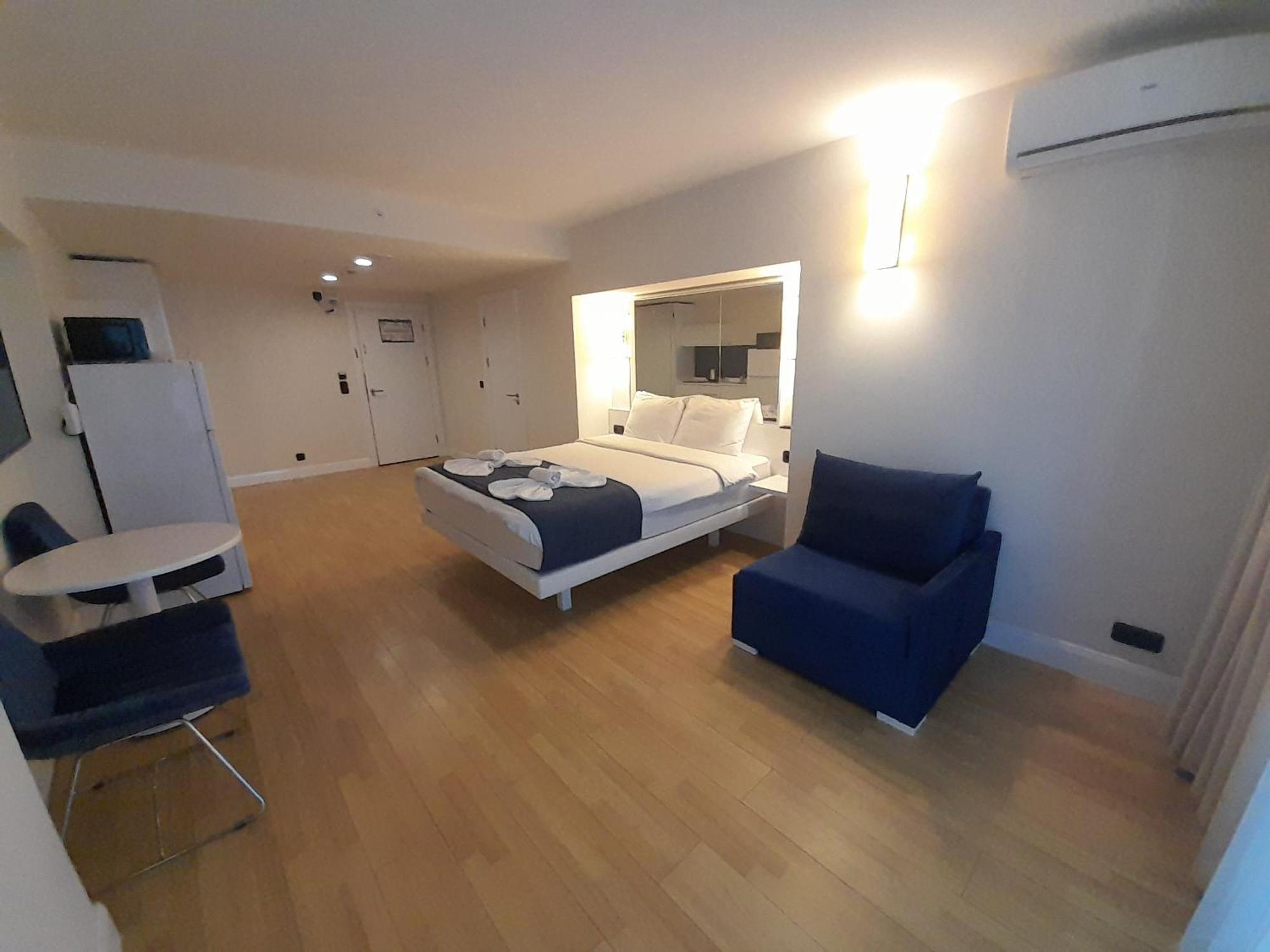 Smart Aparthotel Orbi City Batumi Kültér fotó